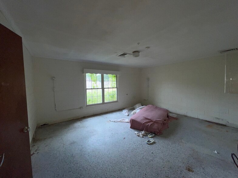 More Photos Of 311 E Bryant St, Enfield Assisted Living For Sale