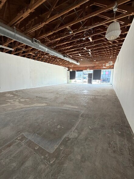 More Photos Of 1428 S Robertson Blvd, Los Angeles General Retail For Lease