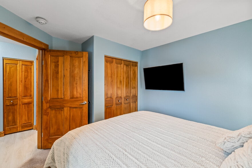 More Photos Of 730 Yampa St, Steamboat Springs Multifamily For Sale