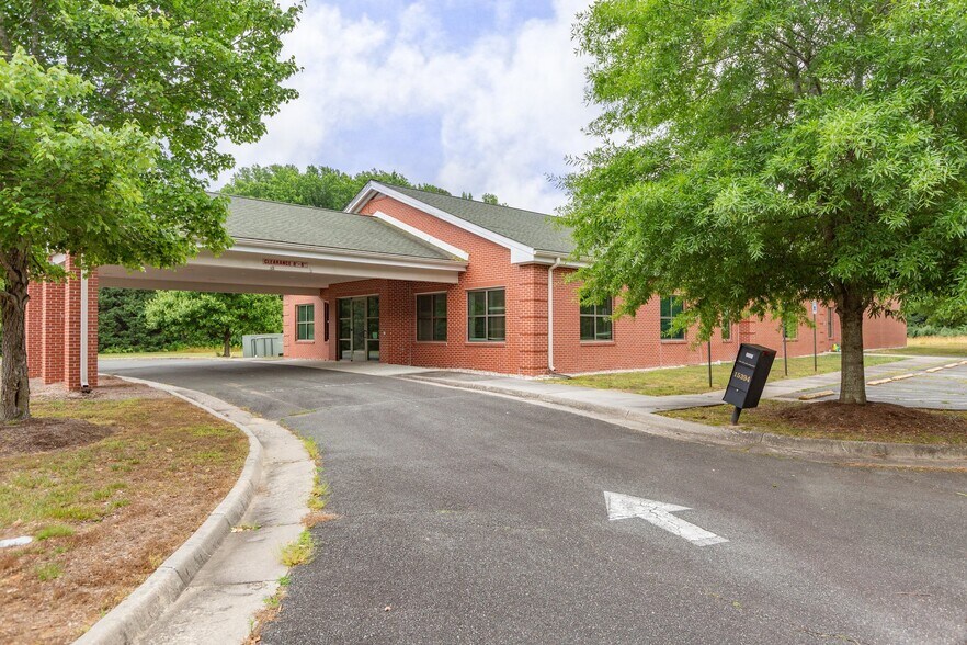 More Photos Of 15394 Kings Hwy, Montross Medical For Sale