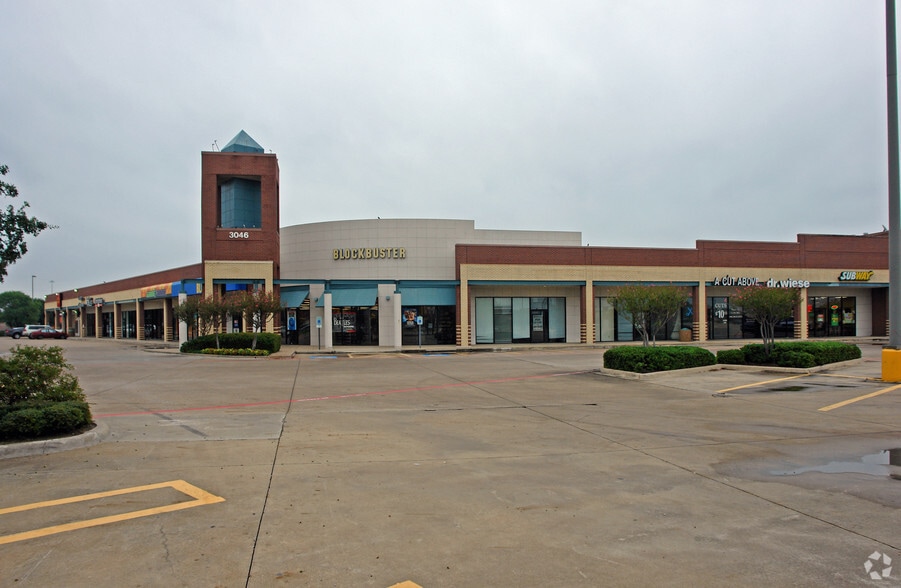 More Photos Of 3046 Lavon Dr, Garland General Retail For Lease