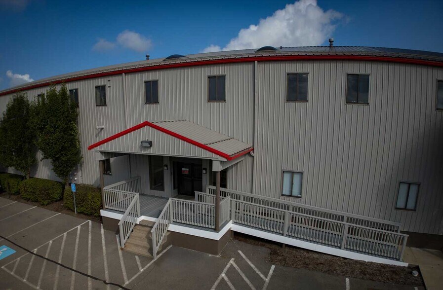 Primary Photo Of 129 McCarrell Ln, Zelienople Warehouse For Lease