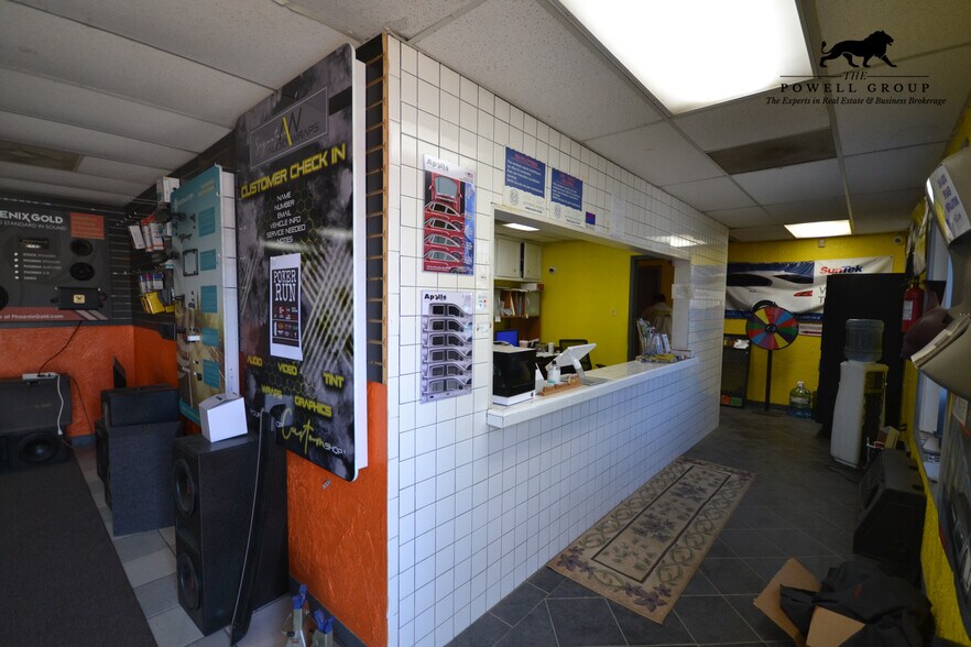 More Photos Of 3807 34th St, Lubbock Auto Repair For Sale