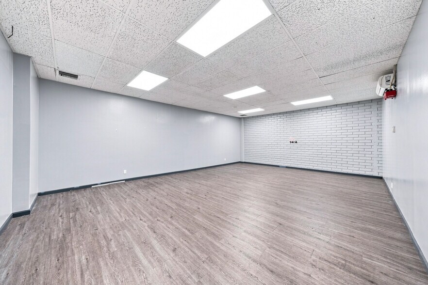 More Photos Of 2333 Beverly Blvd, Los Angeles Office For Lease