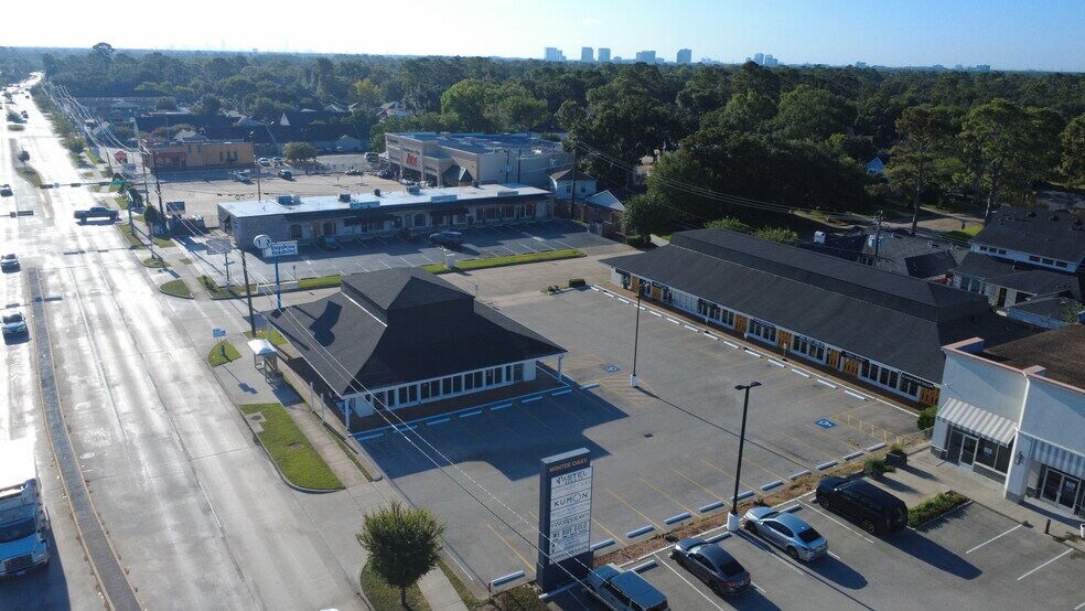 More Photos Of 14501-14525 Memorial Dr, Houston Unknown For Lease