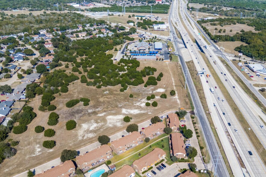 More Photos Of 1101 US 67 hwy, Cedar Hill Land For Sale