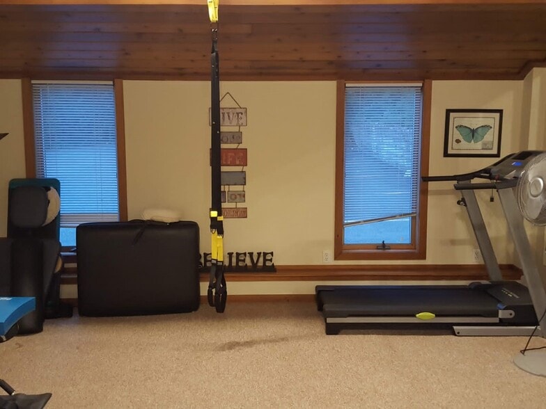 More Photos Of 91 Green St, Huntington Office Residential For Sale