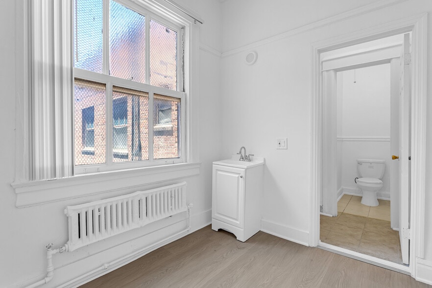 More Photos Of 1315 S Flower St, Los Angeles Apartments For Sale