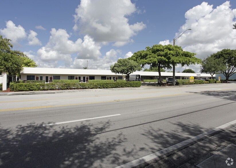 More Photos Of 315-353 SW 27th Ave, Fort Lauderdale Unknown For Lease