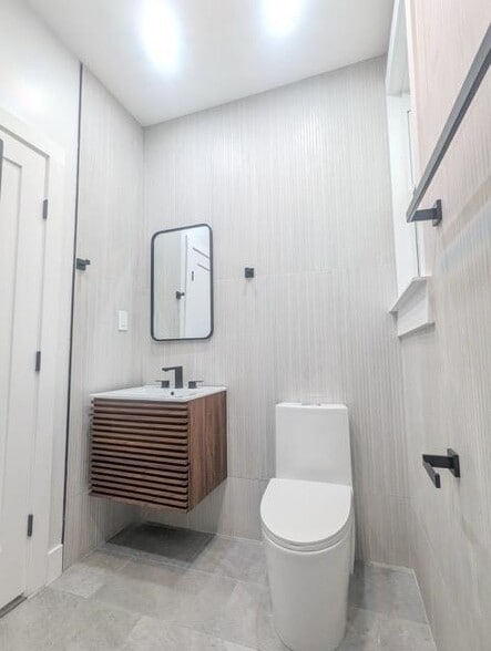 More Photos Of 368 Palisade Ave, Jersey City Storefront Retail Residential For Sale