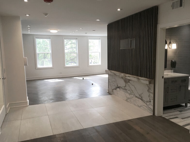 More Photos Of 47 S Washington St, Hinsdale Storefront Retail Office For Lease