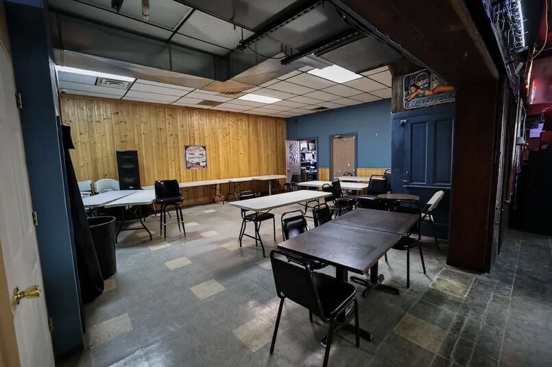 More Photos Of 111 W Adams St, Pittsfield Bar For Sale