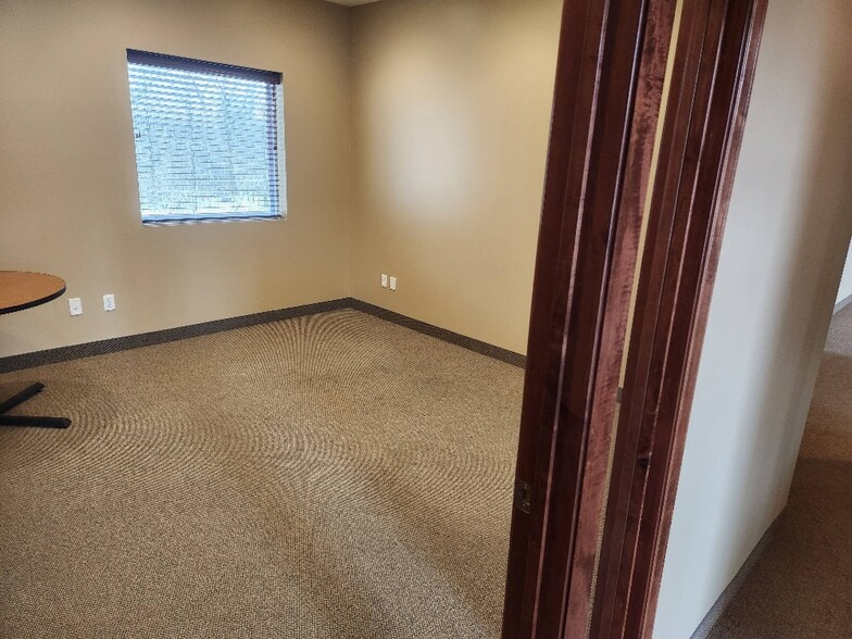 More Photos Of 3352 Sherman Ct, Eagan Medical For Lease