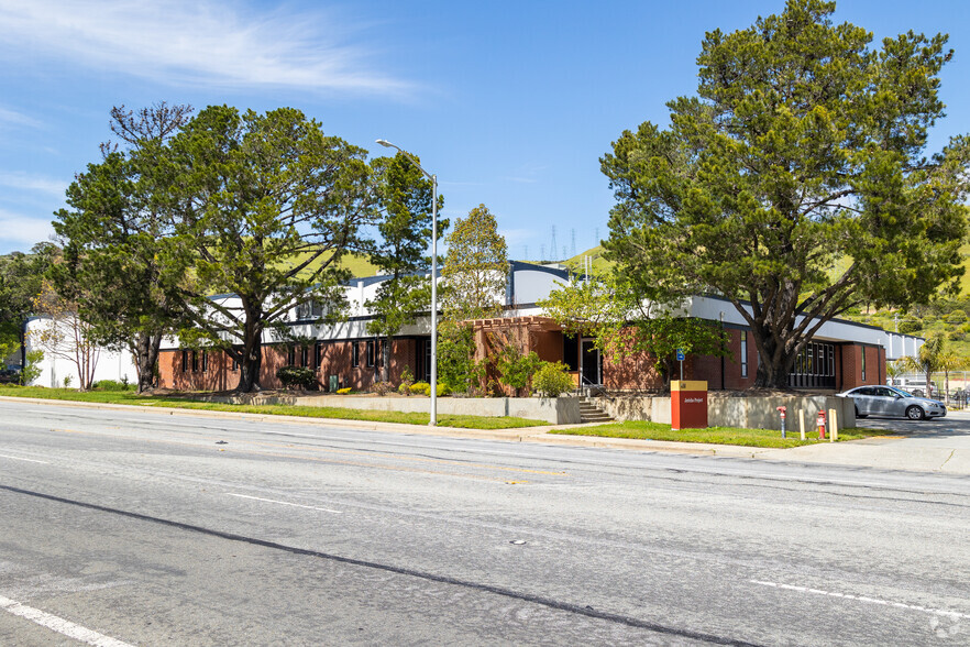 Primary Photo Of 430 Valley Dr, Brisbane Warehouse For Lease