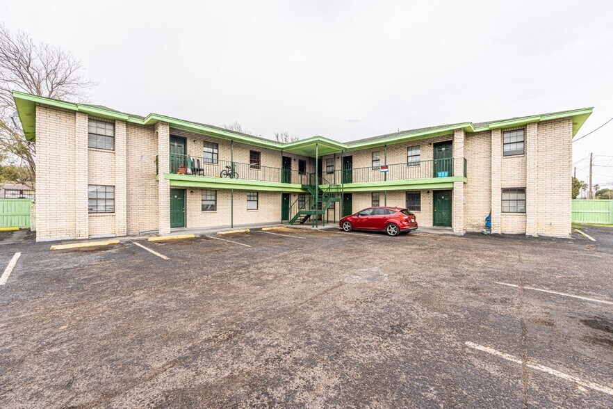 Primary Photo Of 3801 Juarez Ave, Laredo Apartments For Sale