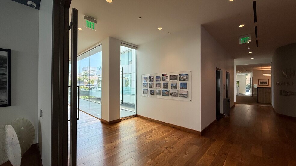 More Photos Of 243 N Canon Dr, Beverly Hills Office For Lease