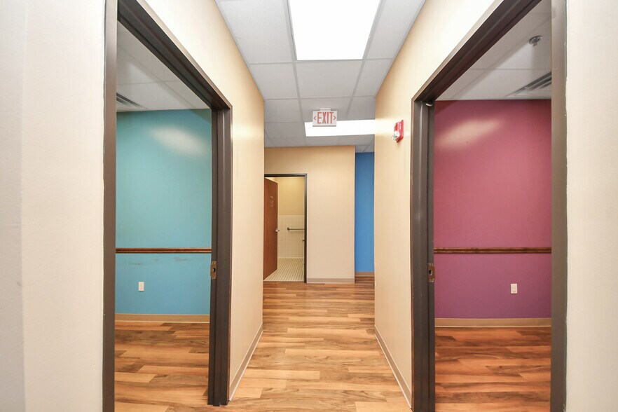 More Photos Of 3521 Town Center Blvd, Sugar Land Medical For Lease