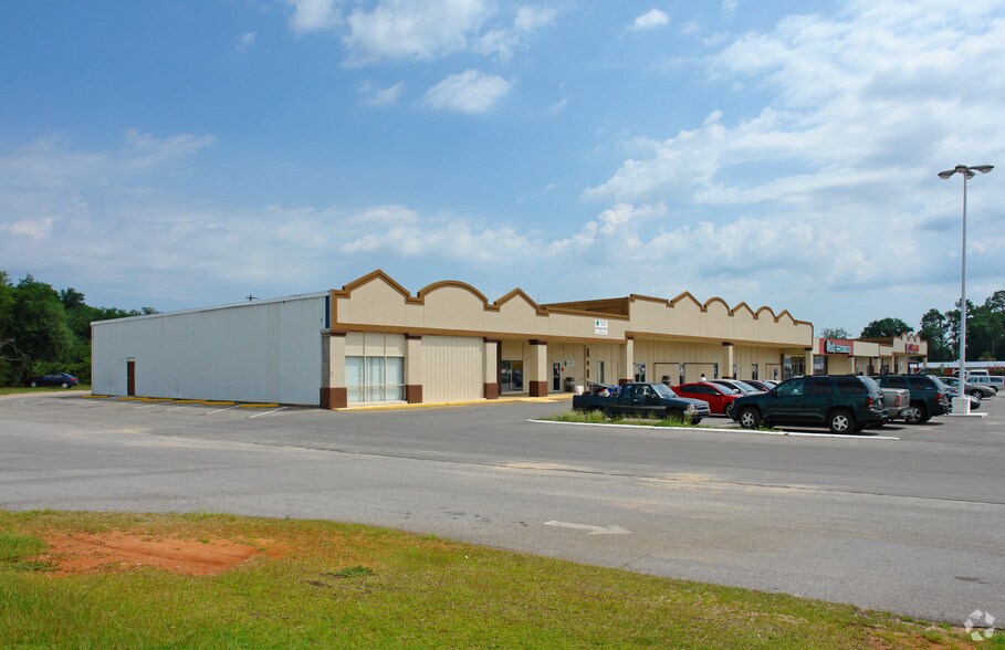 More Photos Of 6570 Caroline St, Milton Unknown For Lease