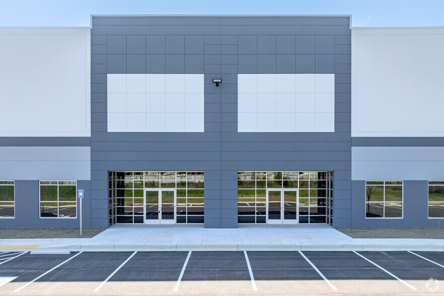 More Photos Of 6740 Oakley Rd, Union City Industrial For Lease