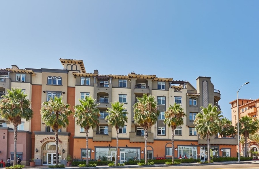 More Photos Of 8601 Lincoln Blvd, Los Angeles Apartments For Lease