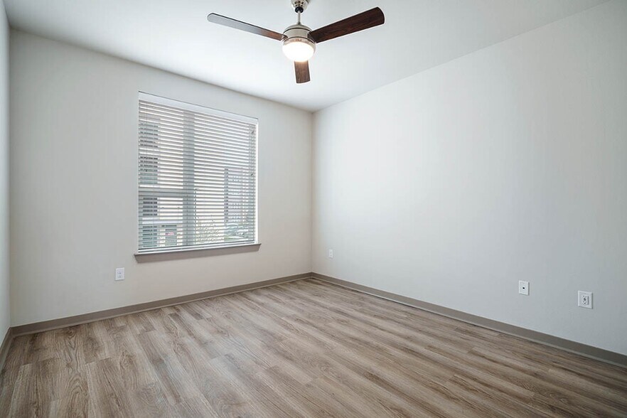 More Photos Of 3000 Northside Blvd, Richardson Multifamily For Sale