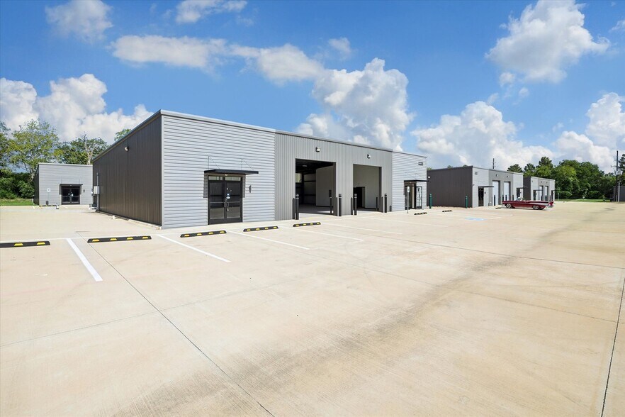 More Photos Of 22215 Mueschke Rd, Tomball Unknown For Lease