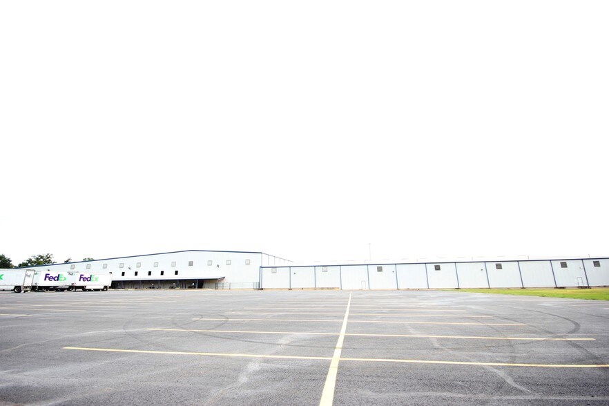 More Photos Of 2938 Brown Rd, Marshall Industrial For Sale