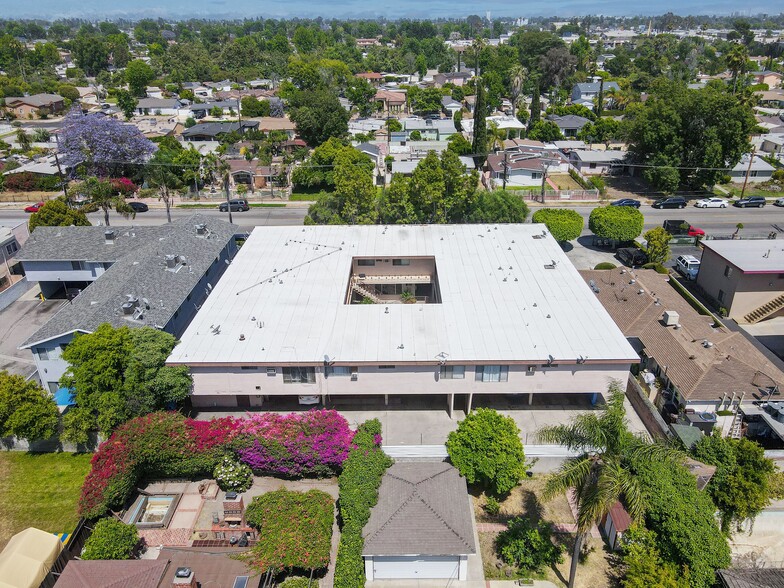 More Photos Of 6535 Fulton Ave, Van Nuys Apartments For Sale