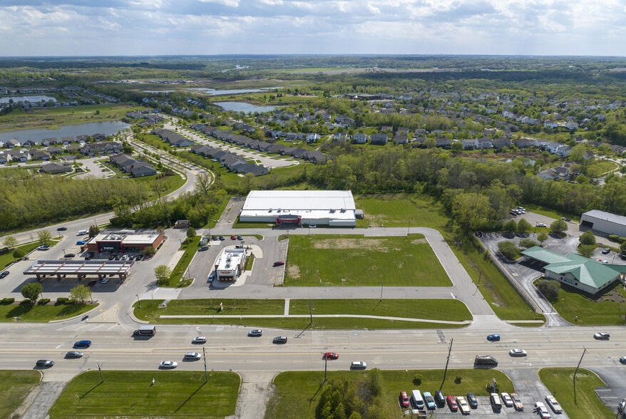 Primary Photo Of 2075 Algonquin Rd, Algonquin Bowling Alley For Sale