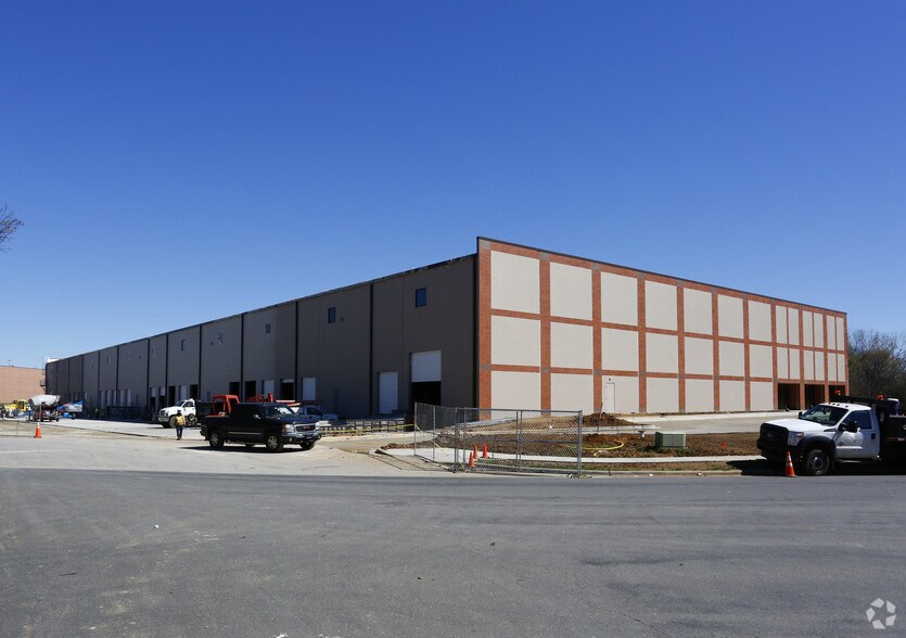 More Photos Of 10616 Granite St, Charlotte Warehouse For Lease