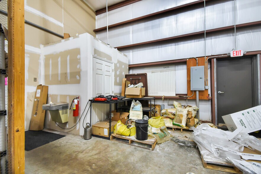 More Photos Of 1761 Dobbs Rd, Saint Augustine Warehouse For Lease
