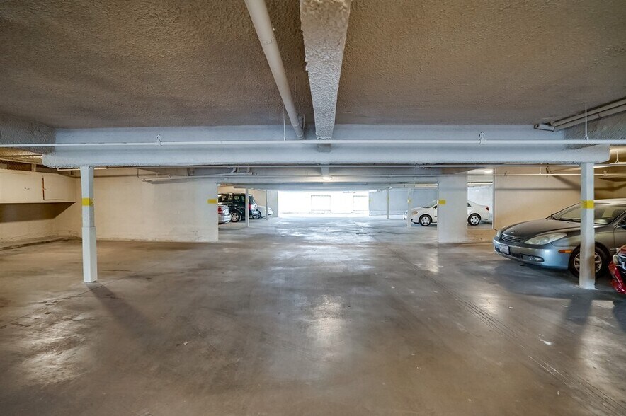 More Photos Of 621 E 99th St, Inglewood Apartments For Sale
