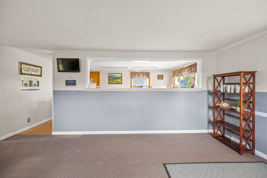 More Photos Of 322 Fairview Ave, Hudson Medical For Sale