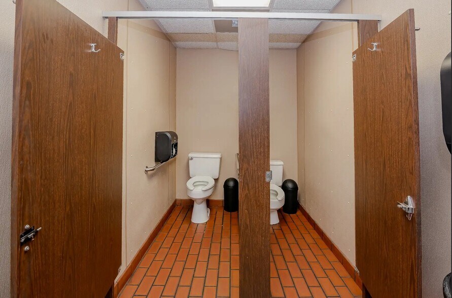 More Photos Of 4201 N Navarro St, Victoria Fast Food For Sale