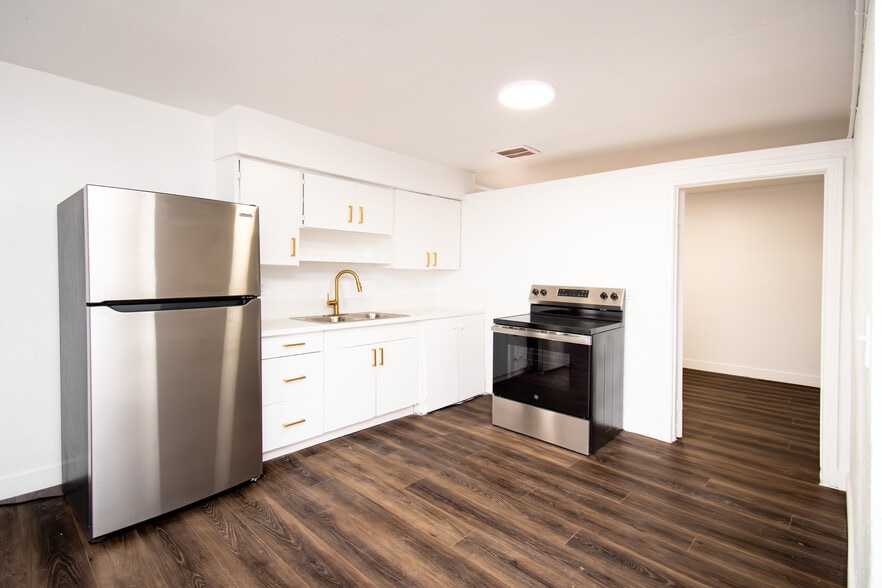 More Photos Of 2216-2224 Tam Dr, Las Vegas Apartments For Sale