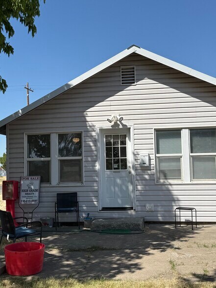 More Photos Of 1302 N East St, Alturas Office Residential For Sale