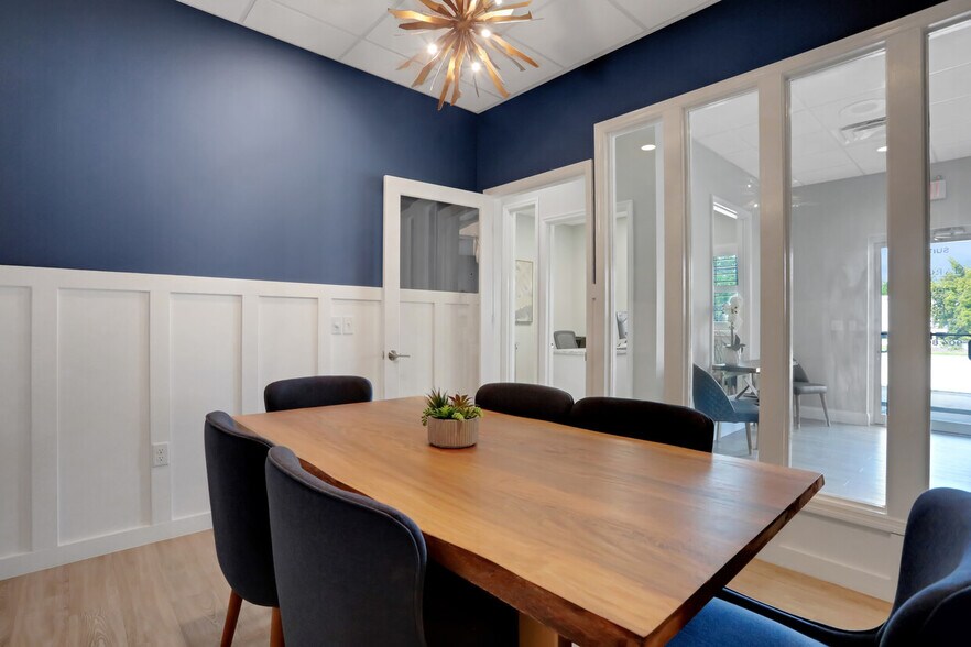 More Photos Of 1845 East West Pky, Fleming Island Medical For Lease