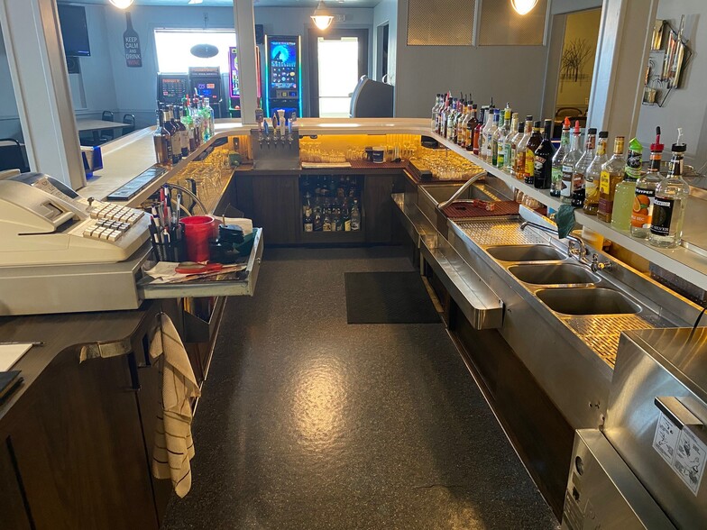 More Photos Of 4899 County Hwy EE, Appleton Restaurant For Sale