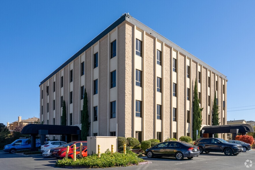 More Photos Of 643 Bair Island Rd, Redwood City Office For Lease