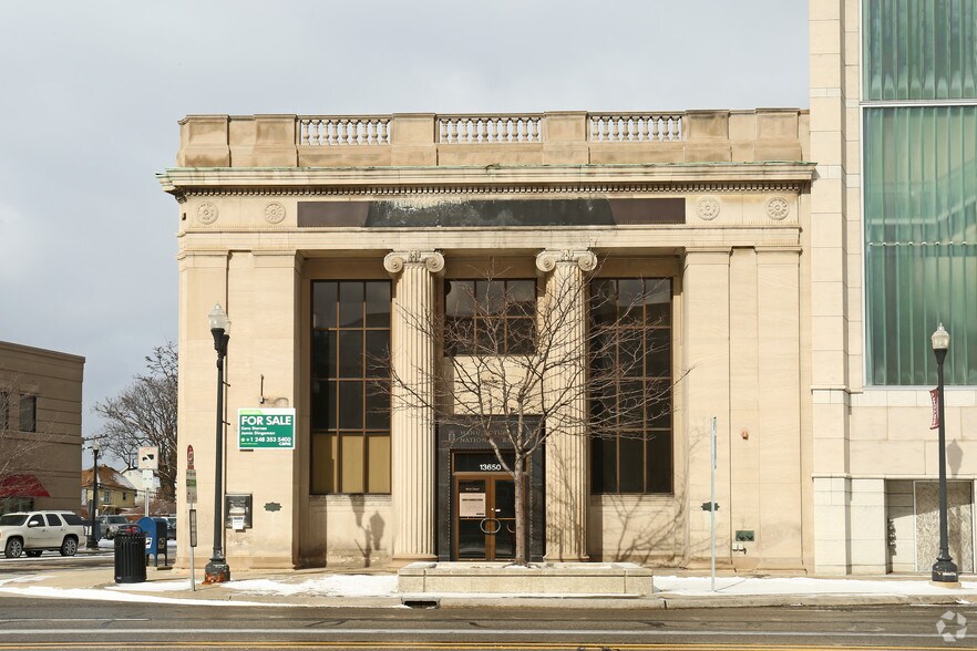 More Photos Of 13650 Michigan Ave, Dearborn Bank For Lease