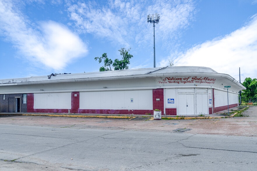 More Photos Of 2900 Luell St, Houston Distribution For Sale