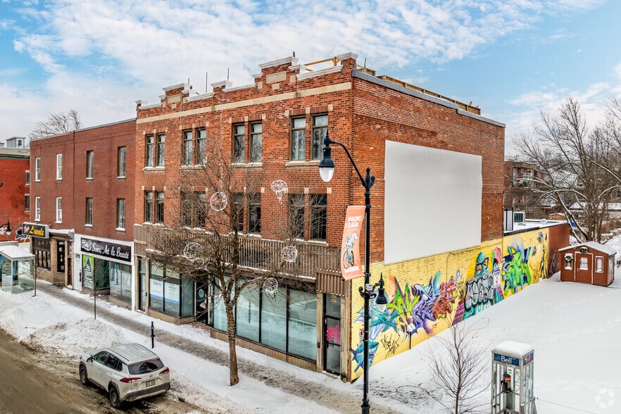 Primary Photo Of 4479-4487 Rue Sainte-Catherine E E, Montréal Storefront Retail Residential For Sale