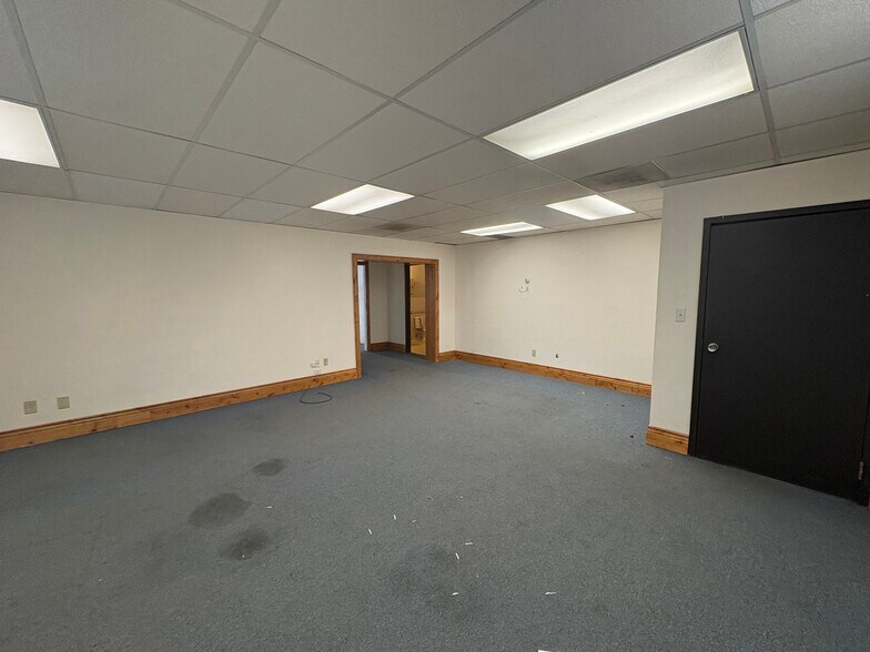 More Photos Of 1175 S Lipan St, Denver Warehouse For Lease