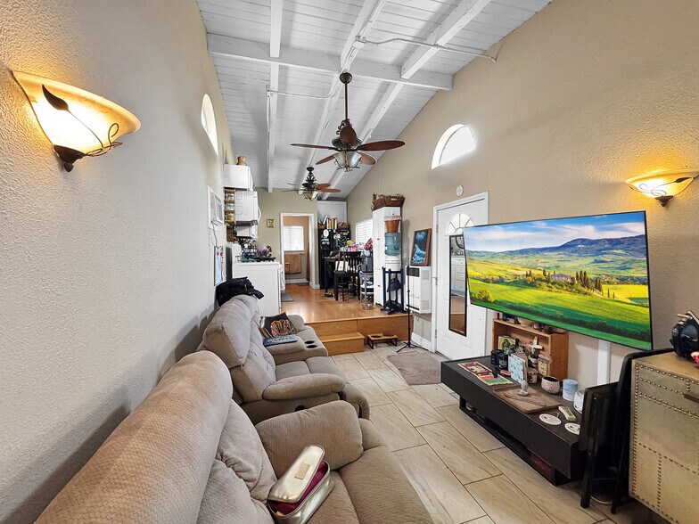 More Photos Of 7736 Sugar Dr, Huntington Beach Apartments For Sale