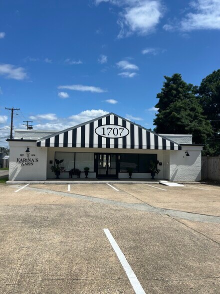 More Photos Of 1707 Commonwealth Ave, Richmond Freestanding For Lease