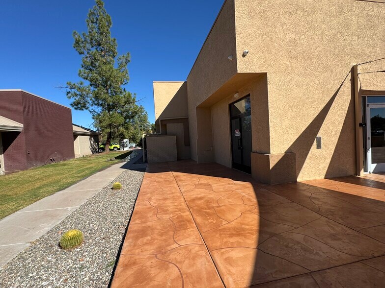 More Photos Of 1361 N Alma School Rd, Chandler Restaurant For Lease