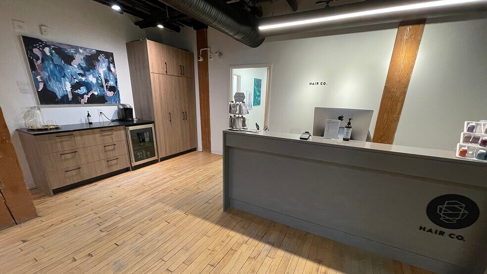More Photos Of 139 Market Ave, Winnipeg Apartments For Lease