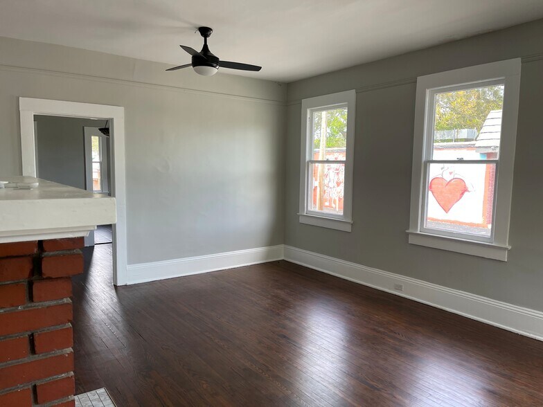 More Photos Of 2795 Park St, Jacksonville Medical For Lease