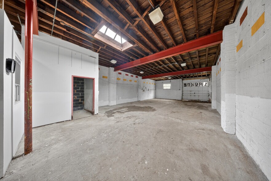 More Photos Of 21512 42nd Ave, Bayside Industrial For Sale