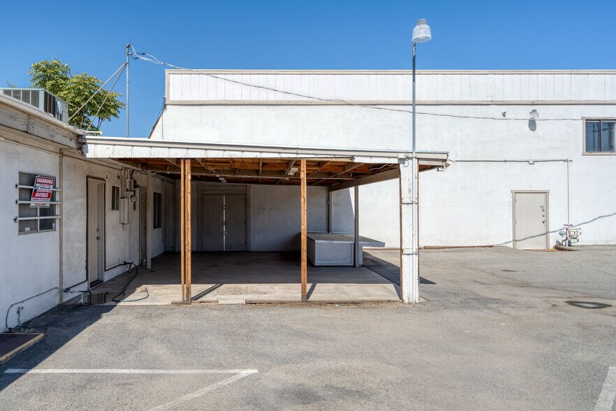 More Photos Of 320 Kentucky St, Bakersfield Manufacturing For Sale